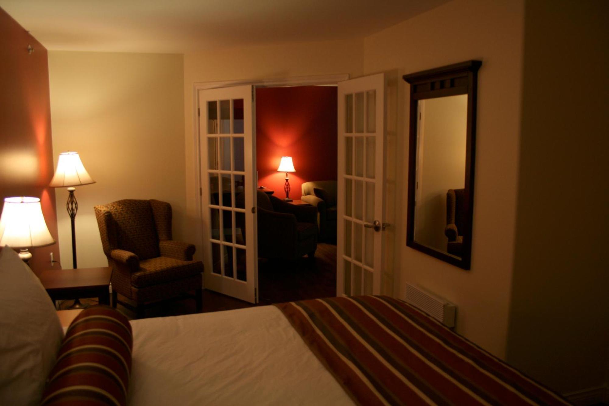 Lanes Riverhouse Inn & Cottages Montague Quarto foto