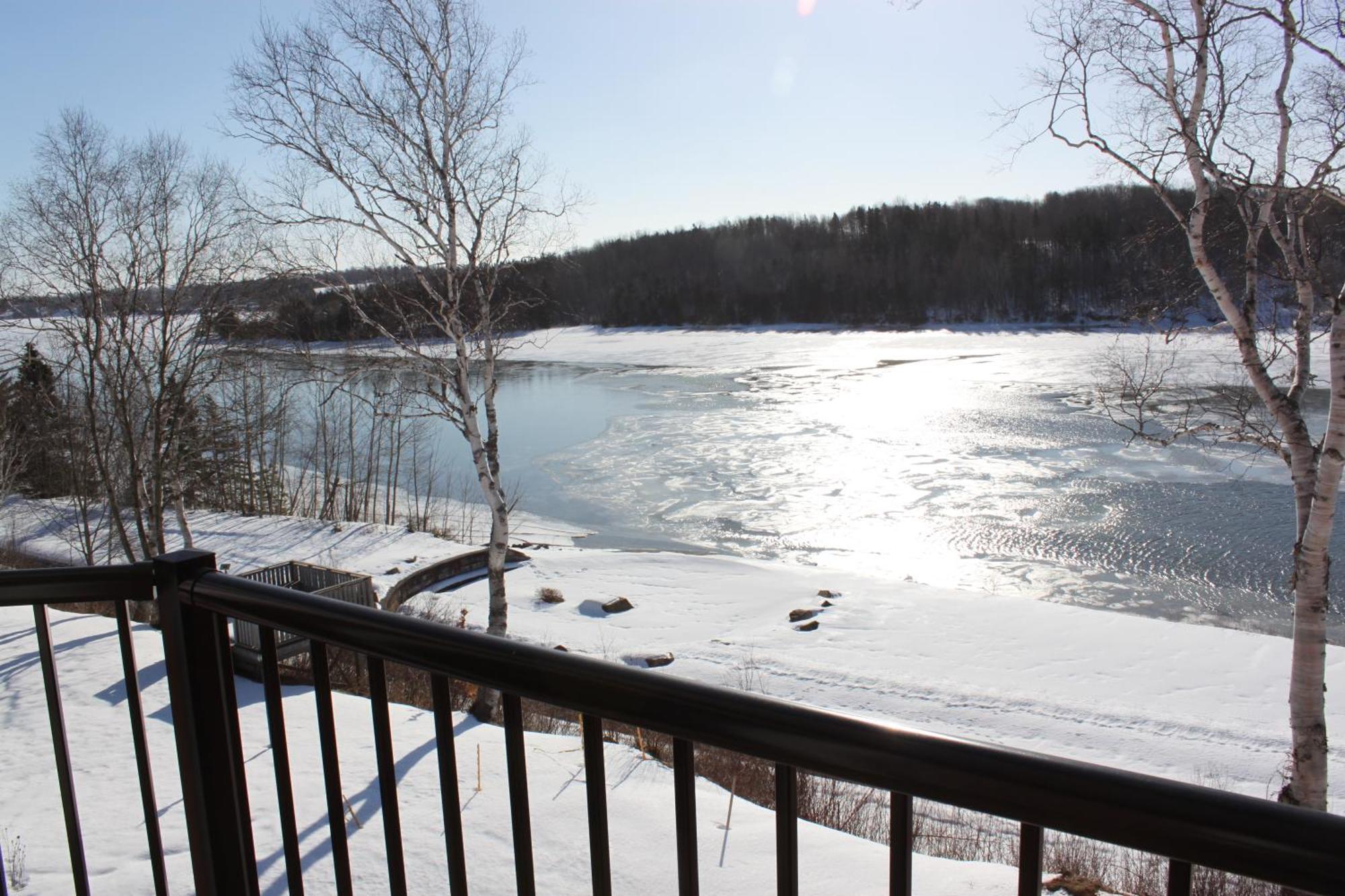 Lanes Riverhouse Inn & Cottages Montague Quarto foto