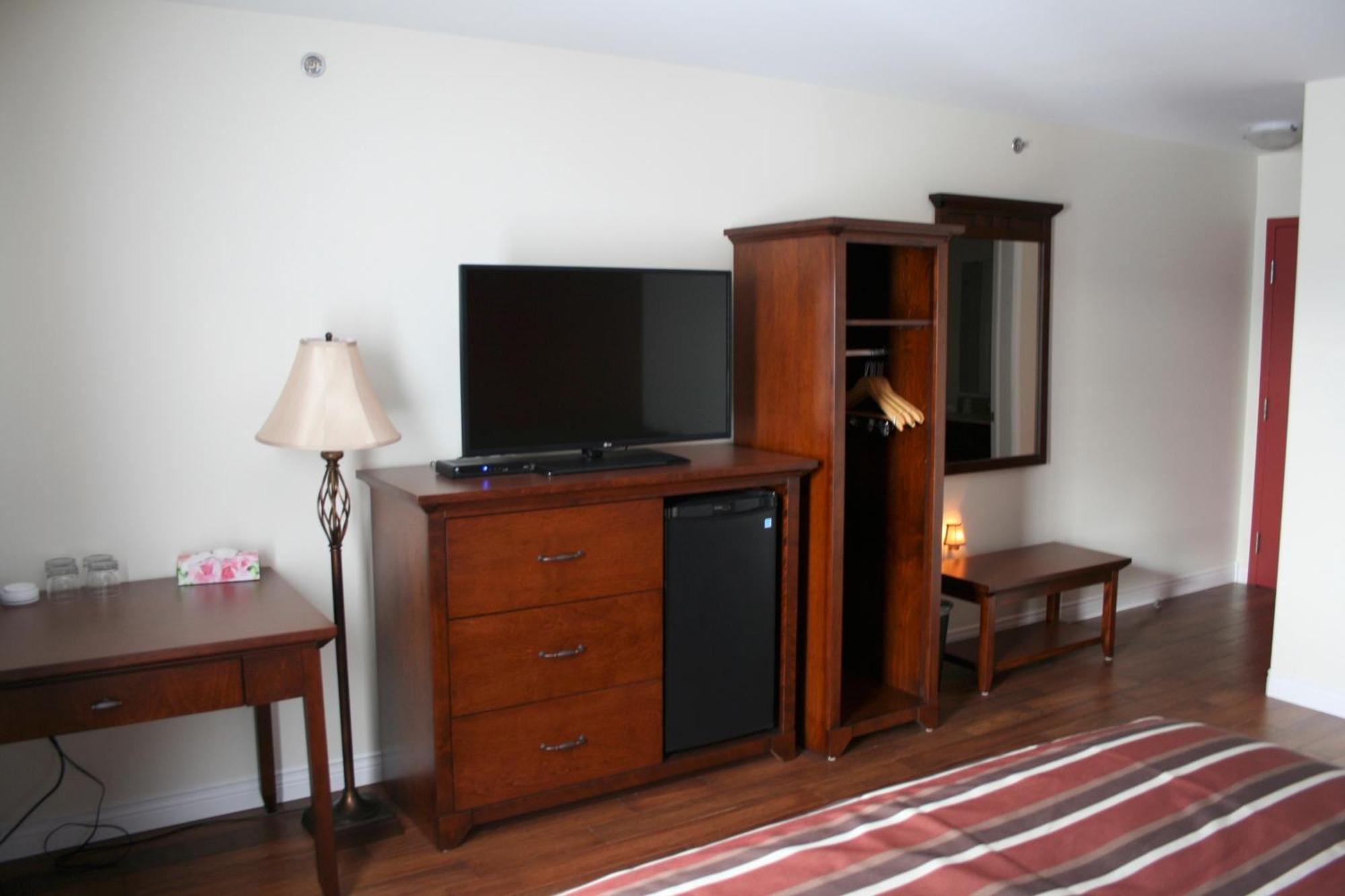 Lanes Riverhouse Inn & Cottages Montague Quarto foto