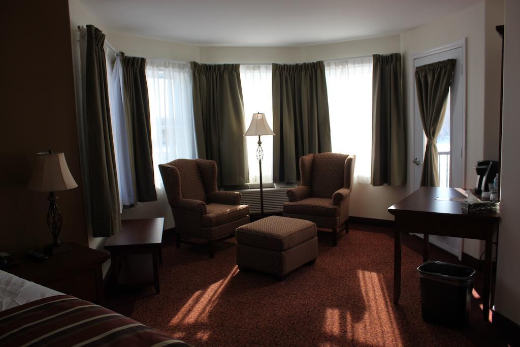 Lanes Riverhouse Inn & Cottages Montague Quarto foto