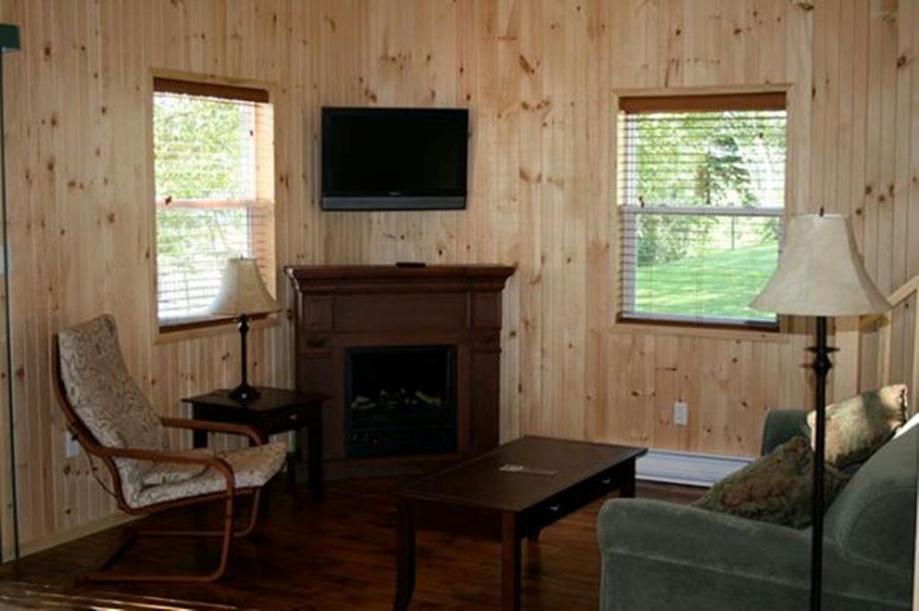 Lanes Riverhouse Inn & Cottages Montague Quarto foto