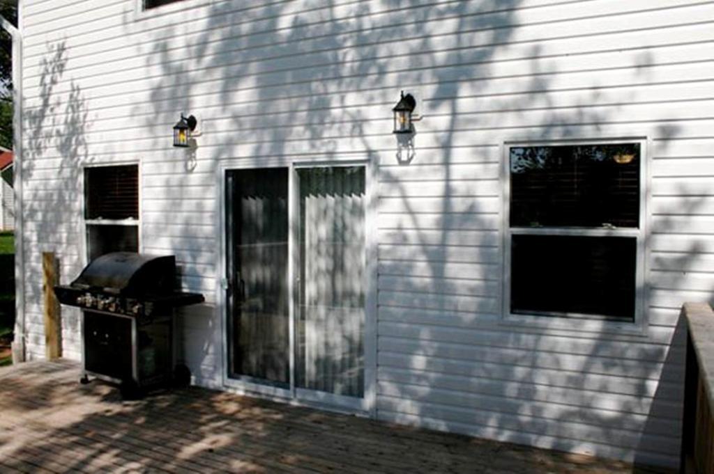 Lanes Riverhouse Inn & Cottages Montague Quarto foto