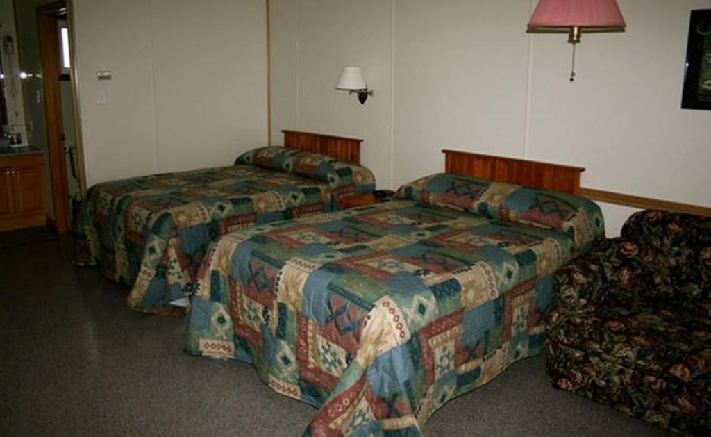 Lanes Riverhouse Inn & Cottages Montague Quarto foto